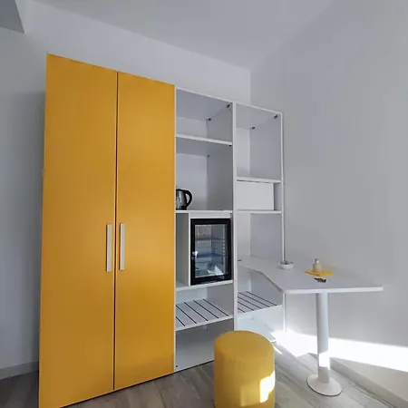 Yellow Dream 3 *